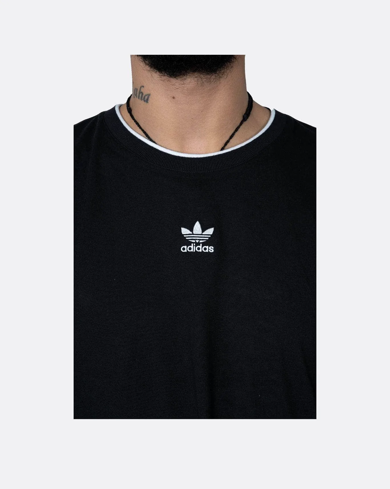 adidas ess tee