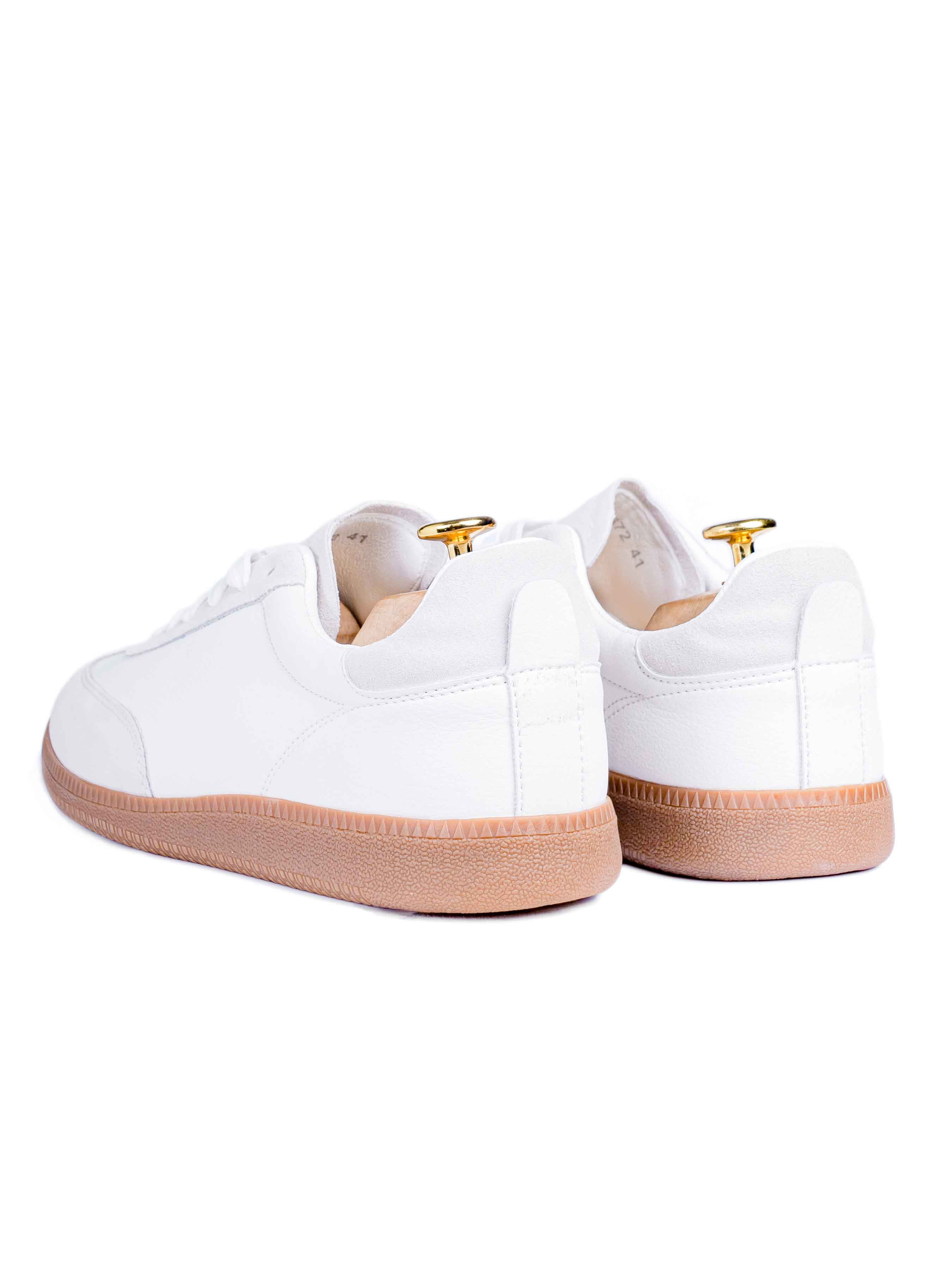 Joaquin Sneakers - White