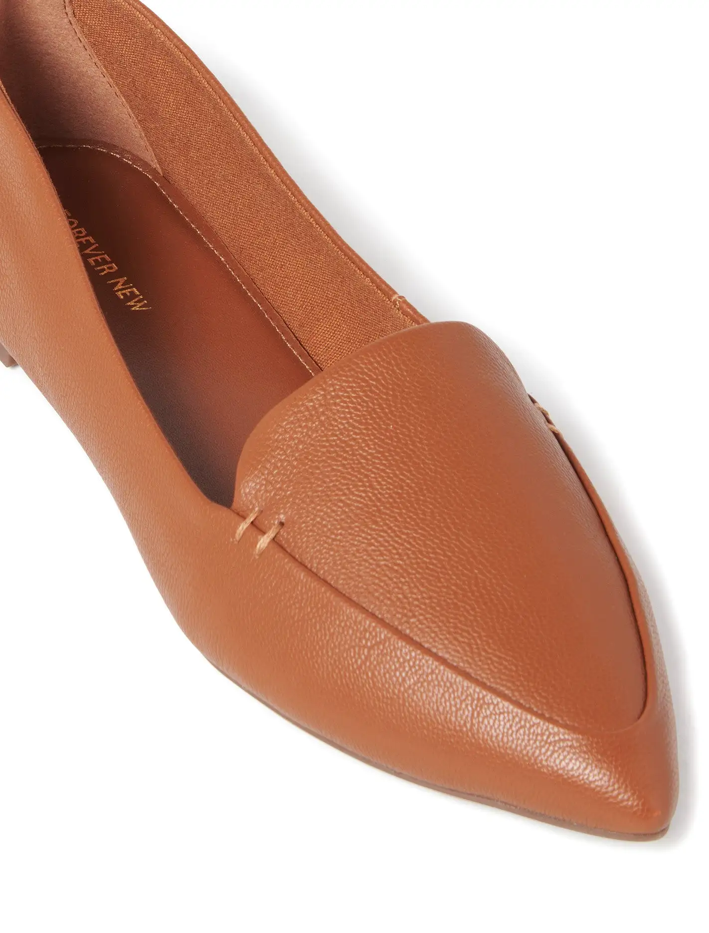 Layla Pointed Flat